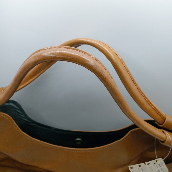 Vintage Knot Handle Hobo in British Tan - Picture 11 of 12